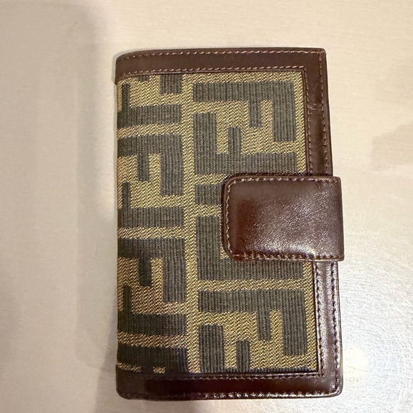 Fendi Logo Wallet in Brown and Black - Picture 3 of 11